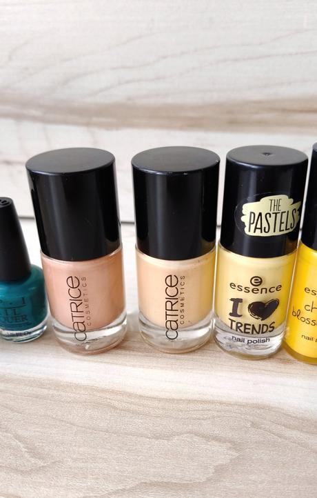 10ks laky na nechty opi, catrice, essence sada,