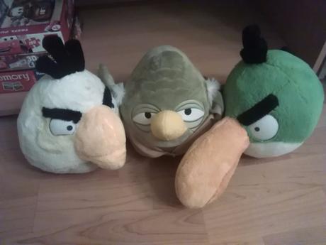 2 velke angry  birds plysaky, 