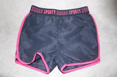 Dievčenské kraťase, 122