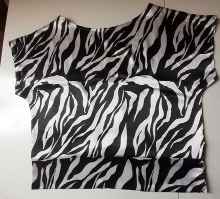 Blúzka z elastického saténu, 44