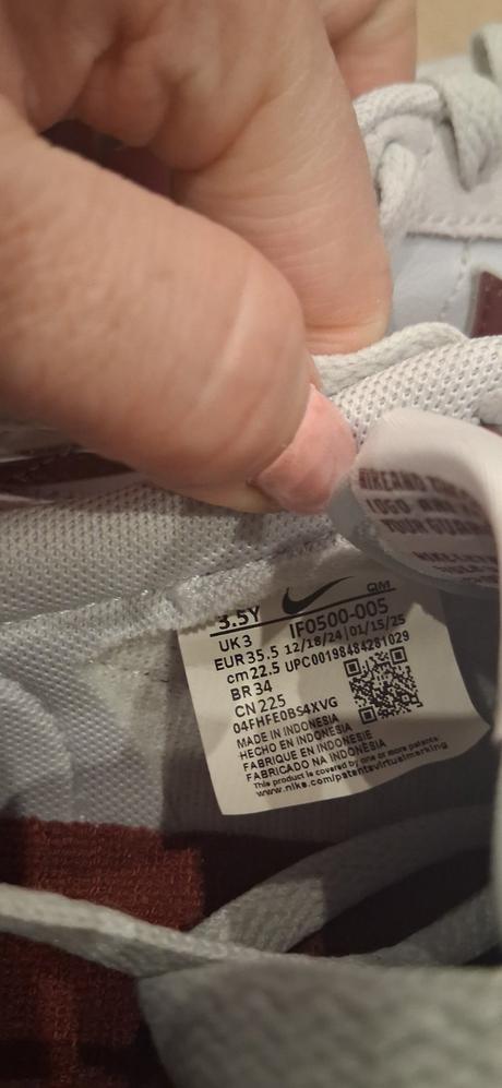 Tenisky 35.5 velk., nike,35