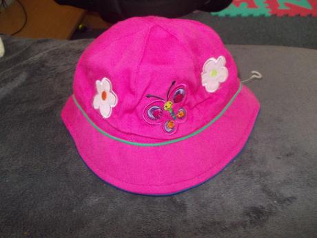 Klobúčik nenosený, 80