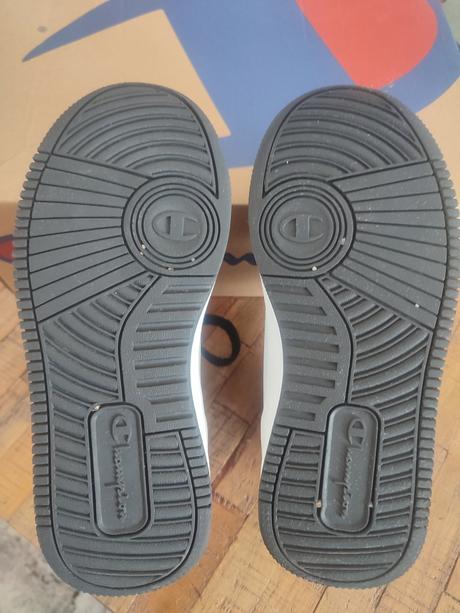 Tenisky, champion,32