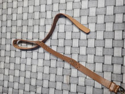 Dámsky koženkový opasok,