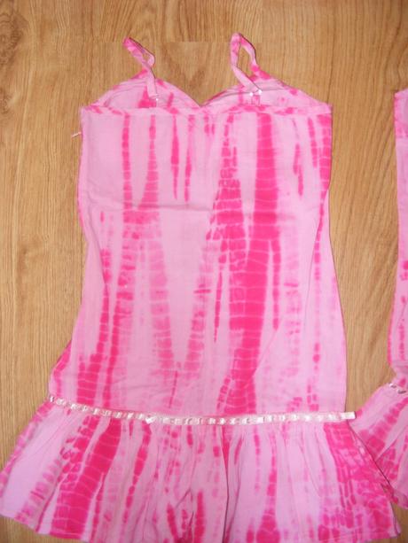 Batikovane saty, 104