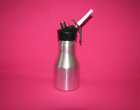 Bombičková fľaša na šľahačku  - retro, 