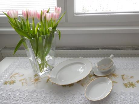 Čechoslovákia značený porcelán taniere+omáčkovník., 
