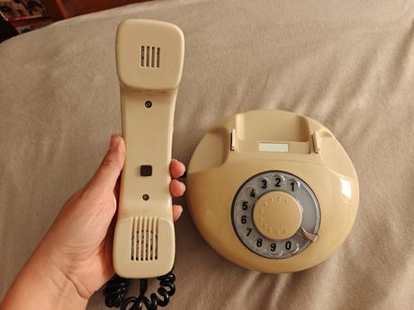 Retro telefon tesla, 