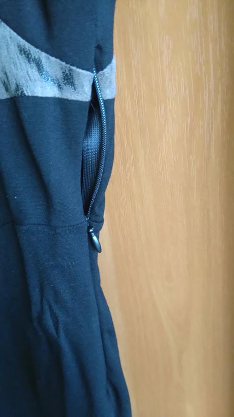 Šaty - elegantné, s