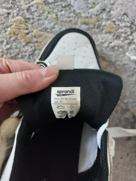 Tenisky na dvor, sprandi,41