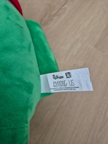 Plyšový among us, 