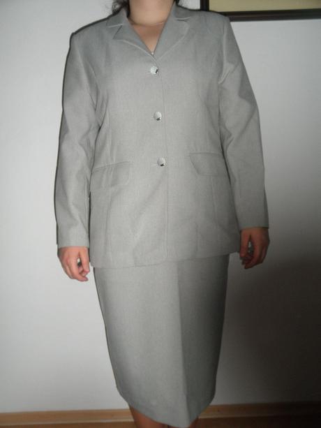 Kostým béžovo-sivý, 42