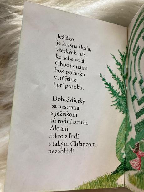 V ježiškovej škole krásna mini knižka (2009),