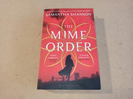 Samantha shannon v anglictine xs24, 