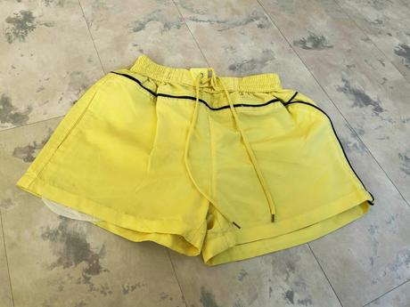 Šortky, s