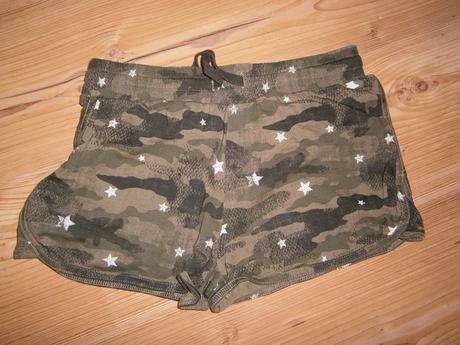 Kraťasy po 3 eur/ks, colours of the world,xs