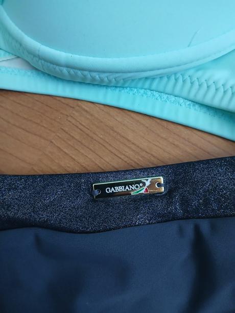 Nádherné dvojdielne plavky vo výbornom stave, 44