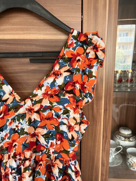 Kvietkovane šaty, s