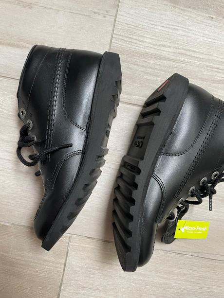 Kicker kožené kotníkové topánky, kickers,35