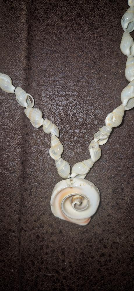 Náhrdelník z mušlí, 