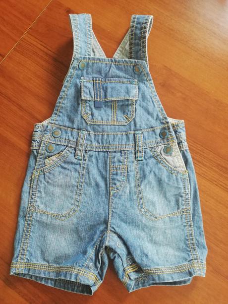 Kraťasy pre malého frajera- nový, c&a,68