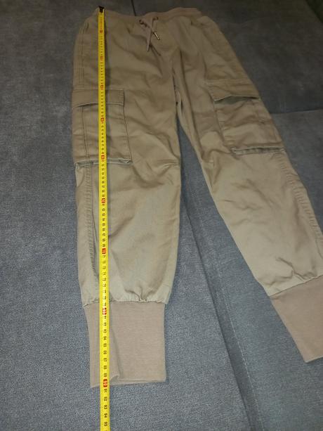 Kapsače, reserved,164