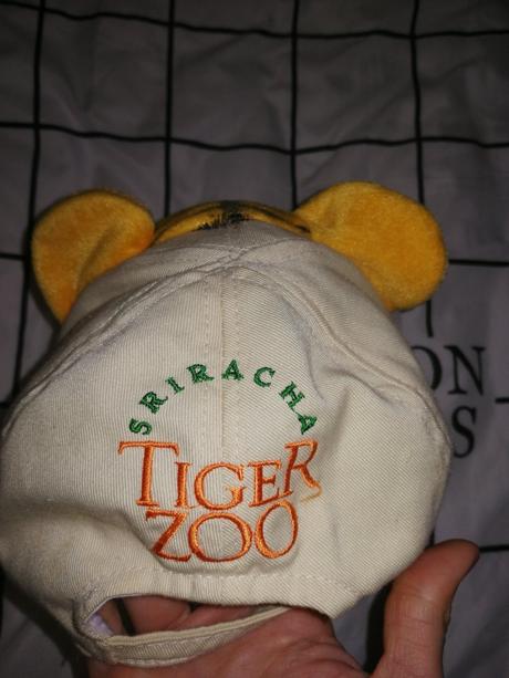 Predám peknú šiltovku, 56