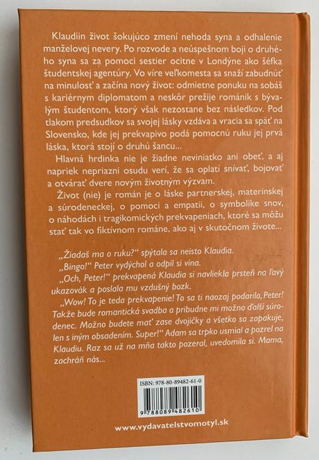 Adriana krištofíková - život (nie) je román,