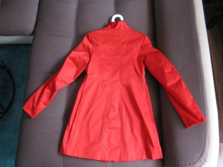 Jarny cerveny kabatik, 36