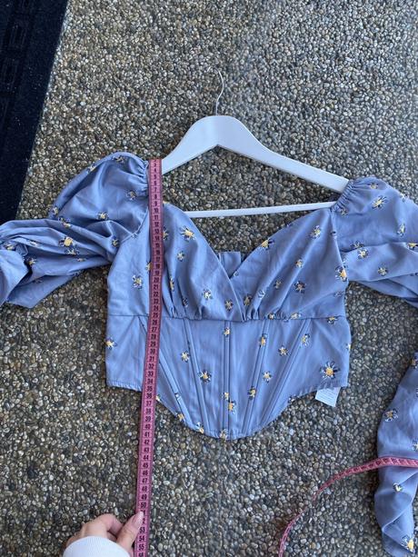 Korzetový top s nariasenými rukávmi, s