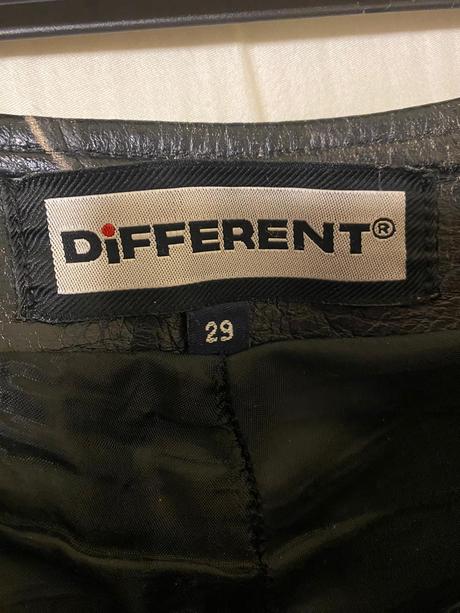 Kožené nohavice different, s