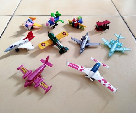 Kinder lietadlá 10ks, 