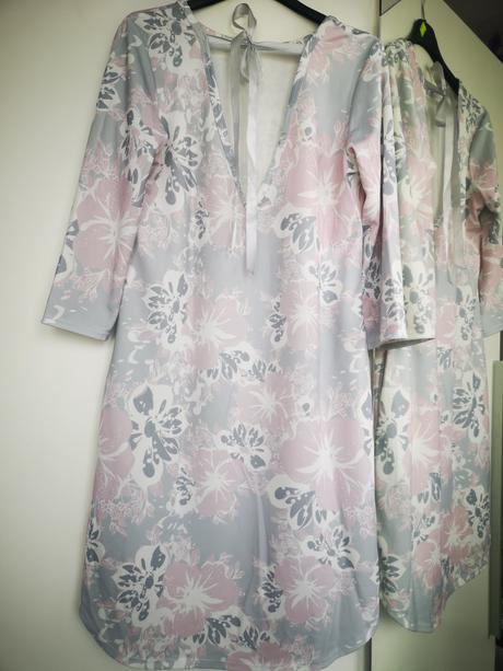 Kvietkove saty alebo tunika, 