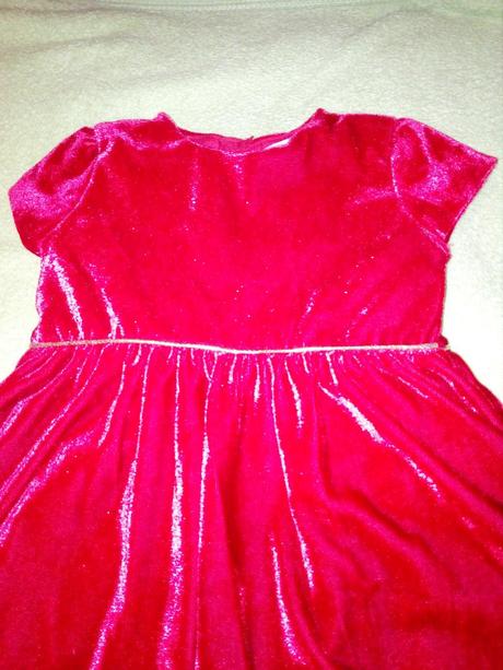 Nenosené zamatové šaty vrátane poštovného, pepco,80