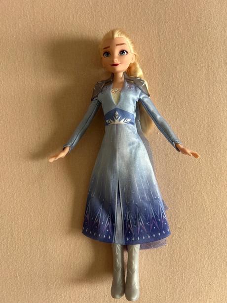 Bábika elsa z frozen ii. - hasbro  č.33, 