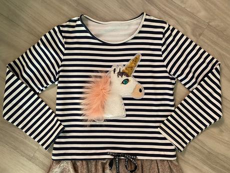 Šaty s jednorožcom, 164