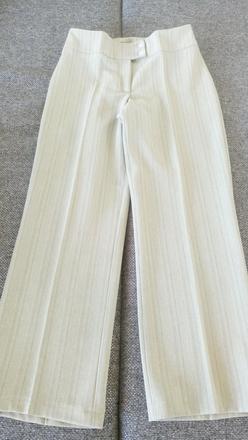 Nohavicový kostým, 36