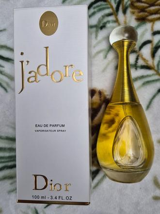 Parfem christian dior jadore, 