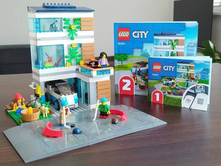 Lego city 60921 rodinný dom + elektromobil,