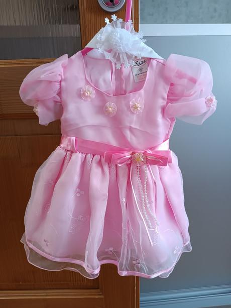 Slávnostné šatôčky, 68