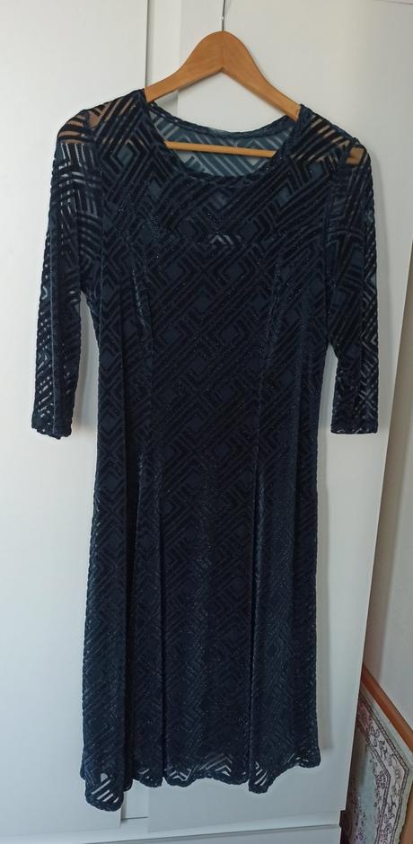 Dámske midi spoločenské šaty, 42