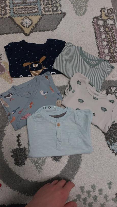 Body s krátkym rukávom, 62