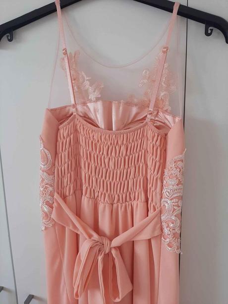 Krásne romantické šaty, 36