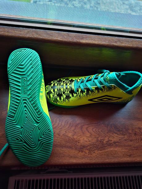 Halove tenisky, umbro,35