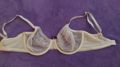 Béžová čipkovaná podprsenka marks&spencer 32dd, marks & spencer,70d