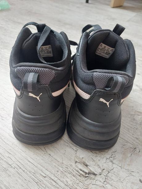 Botasky, puma,36
