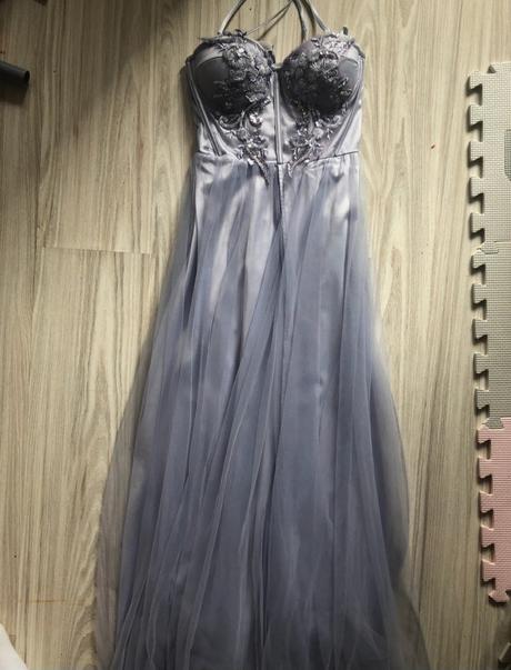 Šaty na stužkovú, s