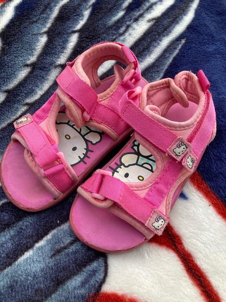 Sandálky hello kitty, 27