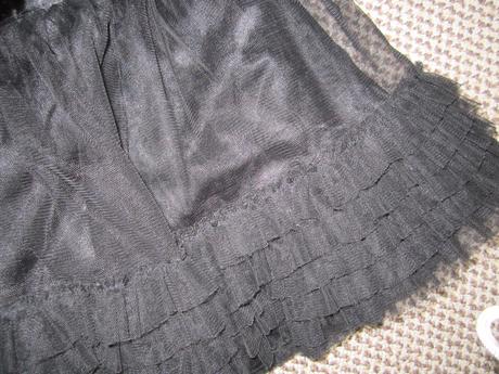 Suknička s tylovými volánmi--110, 110