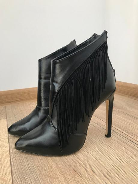 Topánky na opätku, 37